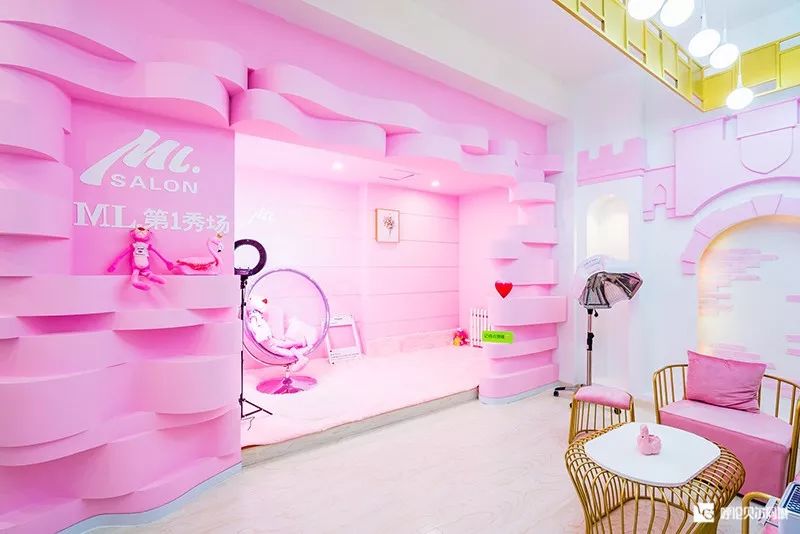 免费理发！免费染发！这家新开美发会所，即将成为网红打卡新地标！