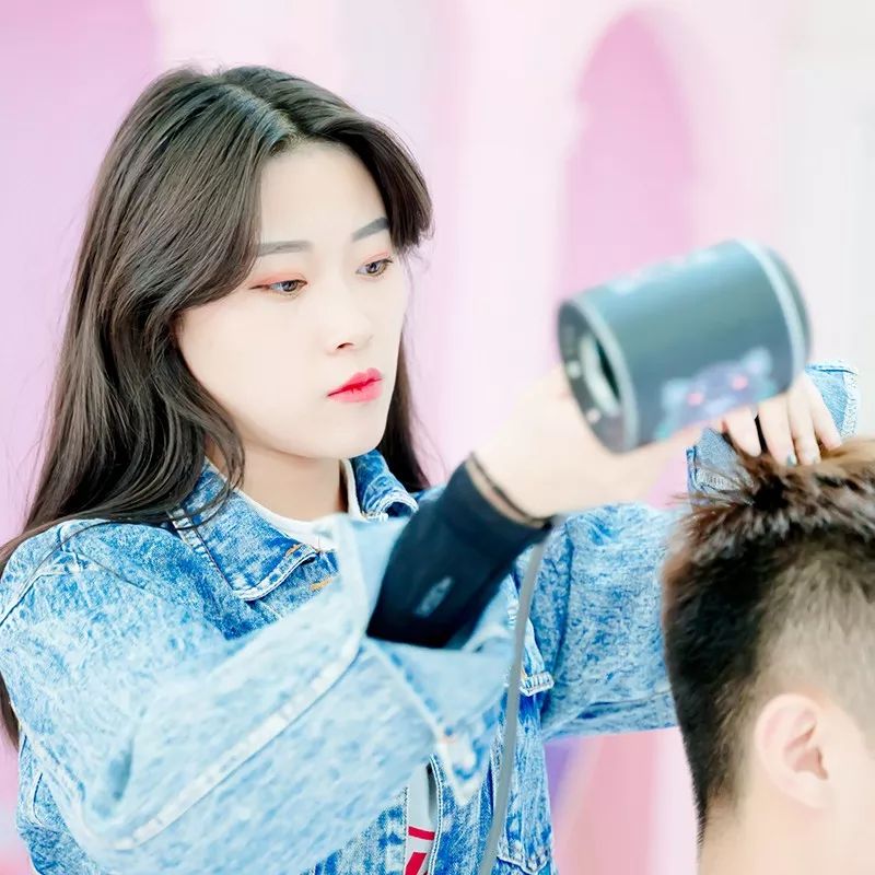 免费理发！免费染发！这家新开美发会所，即将成为网红打卡新地标！