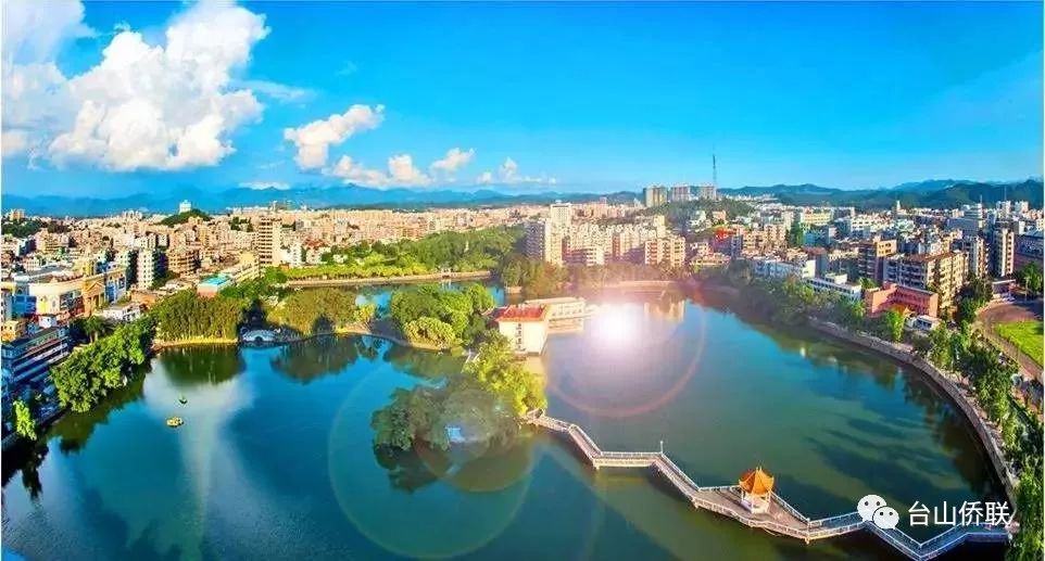 广东台山属于江门市台山市位于珠江三角洲西南部,陆域总面积32863平方