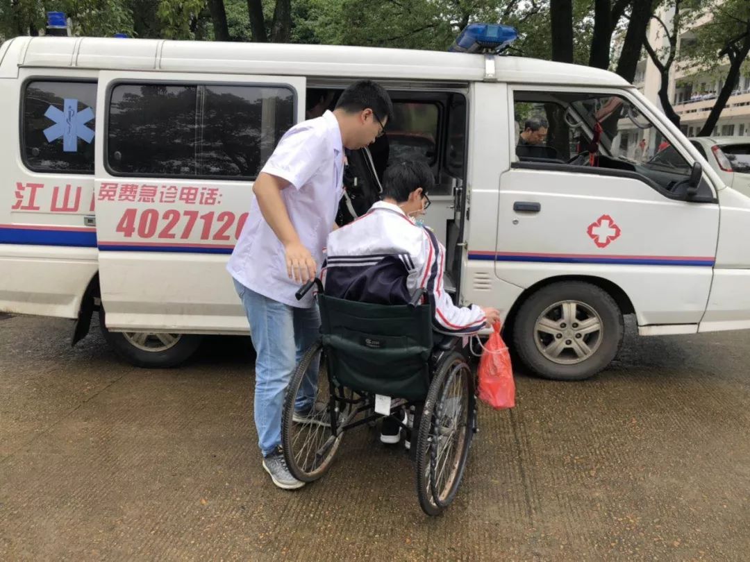 高考第一天！考场外发生了这几幕