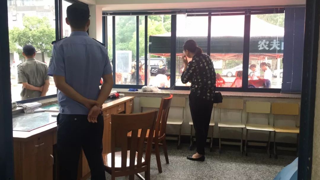 高考第一天！考场外发生了这几幕