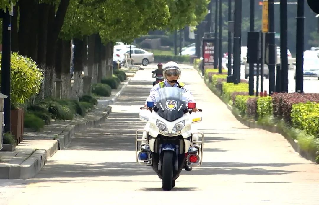 高考第一天！考场外发生了这几幕