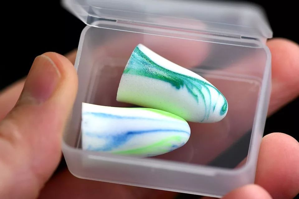长途飞行实用干货！同样飞了10个小时，她怎么还那么美？