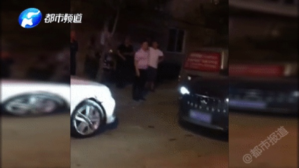 2死4伤！玛莎拉蒂女司机醉驾，宝马7被撞瞬间爆燃！车内人员被烧焦