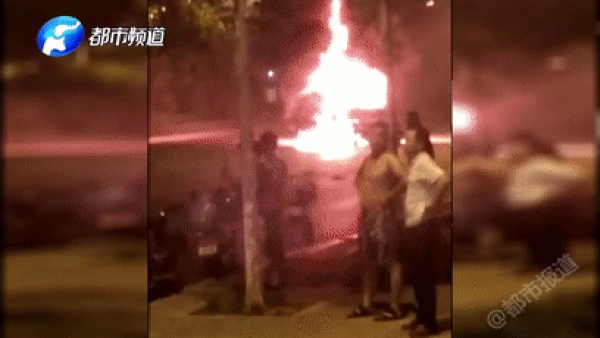 2死4伤！玛莎拉蒂女司机醉驾，宝马7被撞瞬间爆燃！车内人员被烧焦