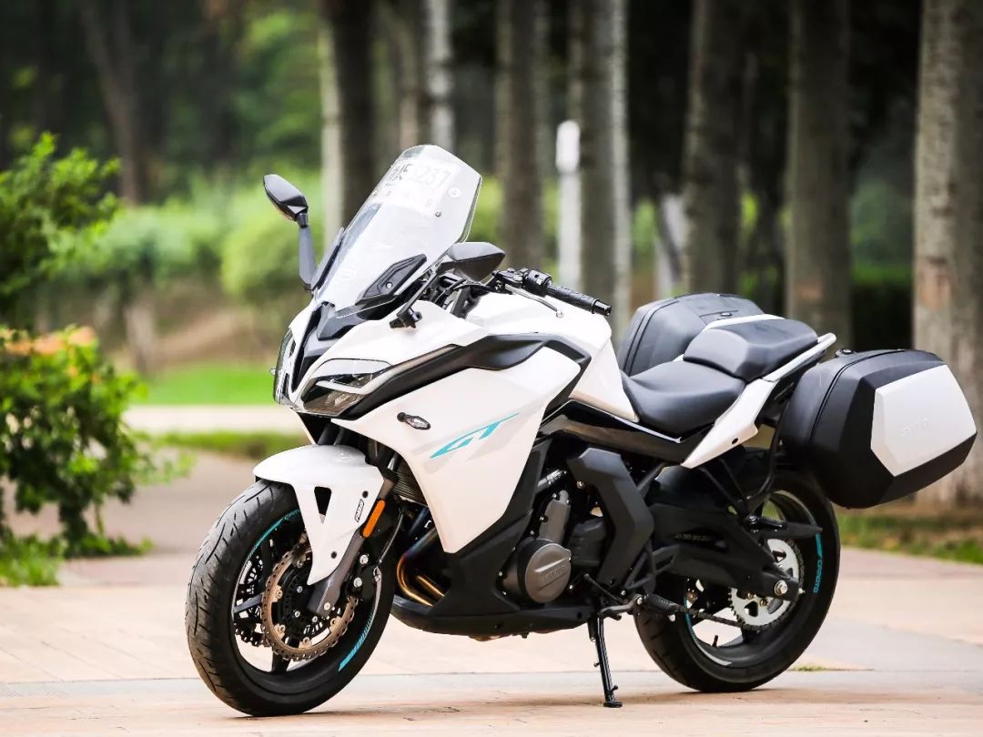 车评:春风650GT,一款自带“嗨”点的运动旅行车