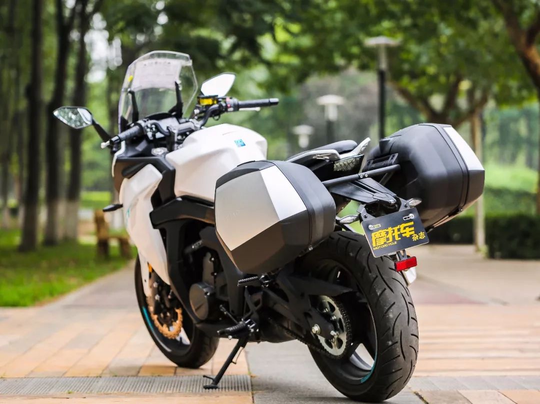 车评：春风650GT，一款自带“嗨”点的运动旅行车