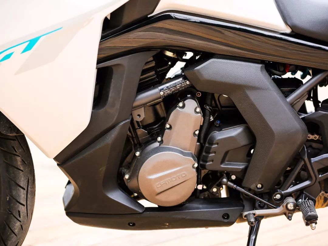 车评:春风650GT,一款自带“嗨”点的运动旅行车
