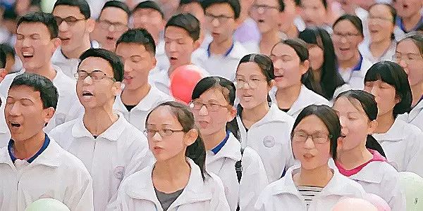 高一是道“坎”高二是个“坡”高三是座“峰”，熬不过去毁前程！高中三年最全学习成长攻略