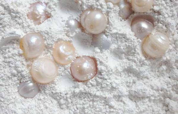 珍珠粉加它一起使用，等于“美容圣品”不仅美白祛斑，还能抗皱