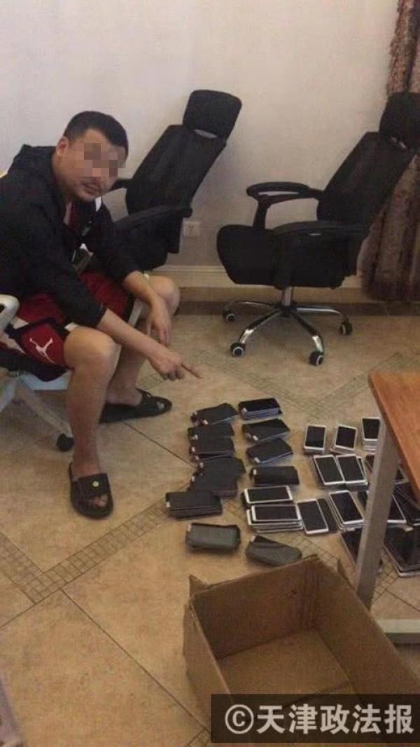 天津这间民居深夜常有陌生男子频繁进出