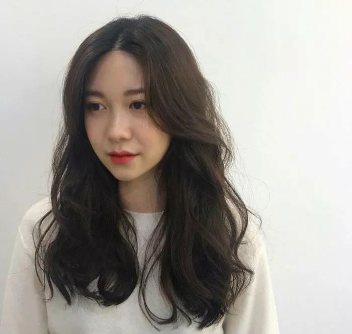 比脸大更难的是头大，发型这么选