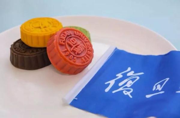 哦，我想咬一口！华凯刚刚准备了这一惊喜，并为国家网民哭泣