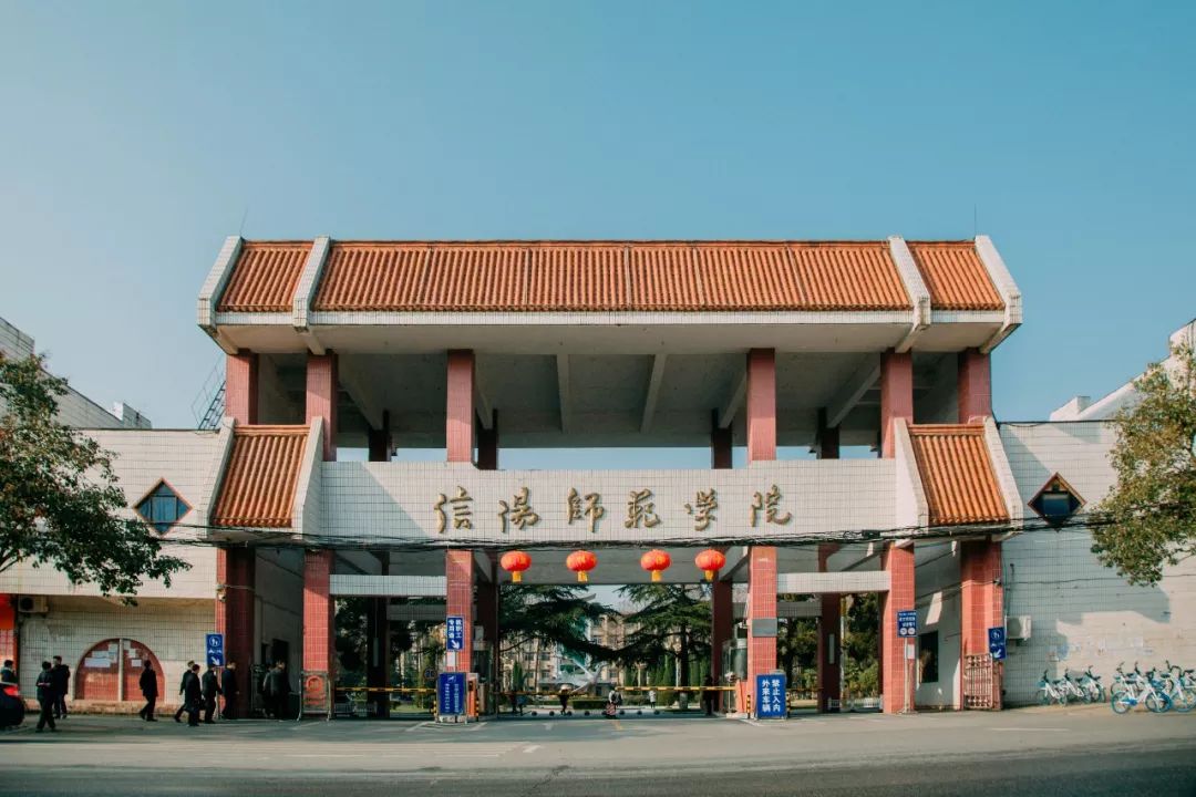 跟小编走吧！小编带你看看河南高校的大门！你最喜欢哪个高校的大门？