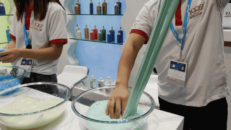 钢笔墨水可擦拭，直液笔取代中性笔……这些文具新趋势你get了吗？