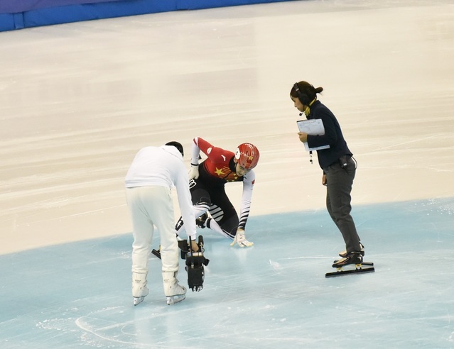 2019短道速滑世界杯上海站武大靖(短道速滑世界杯上海站武大靖带伤拼下一银)