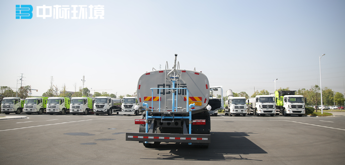 厂家直销洒水车，就选中标环境洒水车