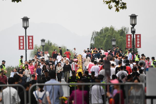 消费者信心指数创十年新高，中国将成世界第一大消费市场
