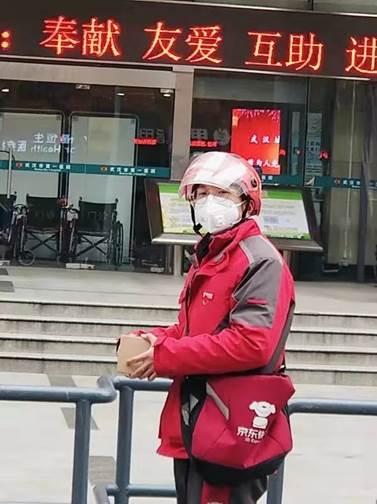 不畏疫情，勇敢“逆行”！快遞行業在行動