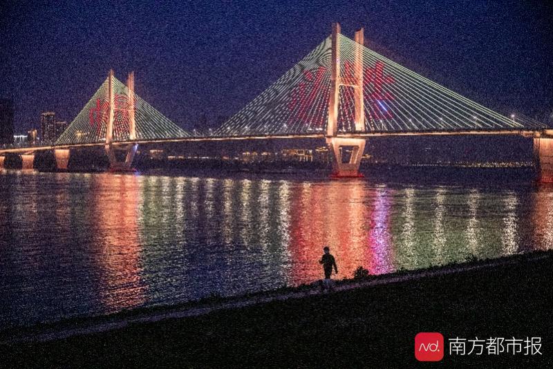 武汉封城近两个月，全球20个国家宣布进入紧急状态