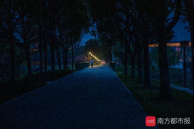 武汉封城近两个月，全球20个国家宣布进入紧急状态