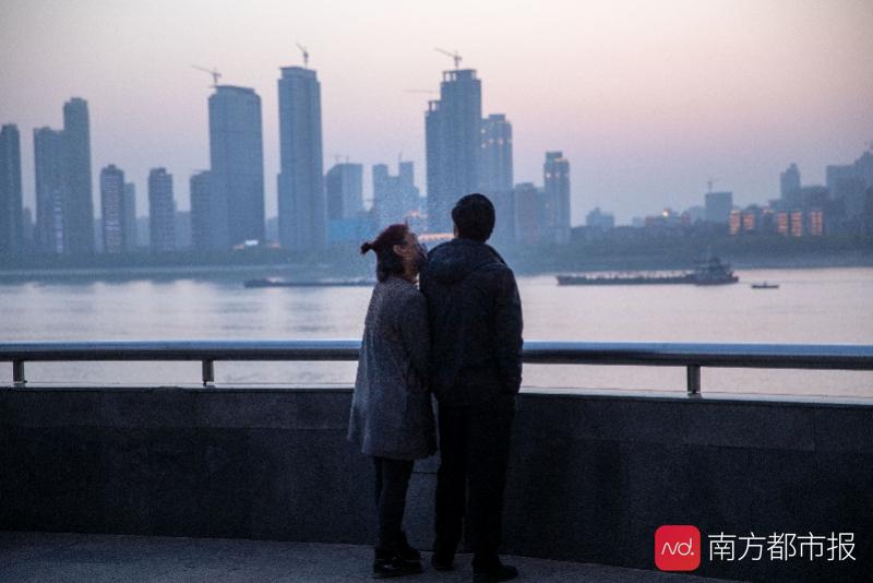 武汉封城近两个月，全球20个国家宣布进入紧急状态