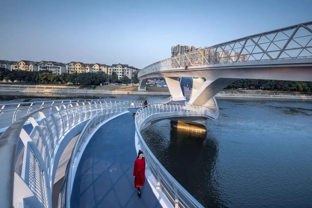 关于成都网红桥的说说