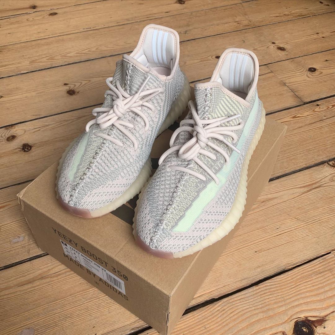 没有最值只有更值！这些 Yeezy 350 统统低于原价！一双已悄悄反弹