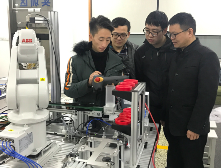 中策职校今年扩招160人，主要就集中在这3个有前景的新专业