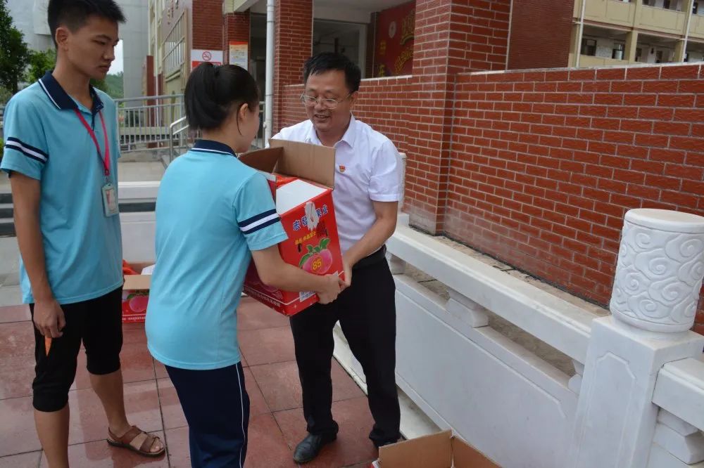 喊楼！所有的祝福都给你！