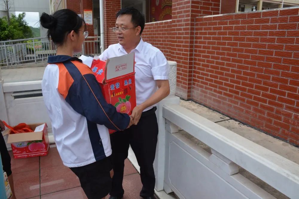 喊楼！所有的祝福都给你！