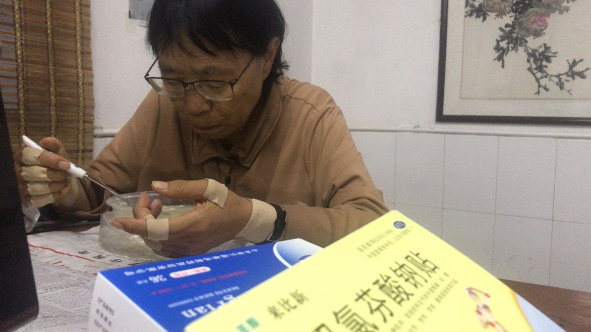 63岁女校长和“大山里女孩”们的高考季