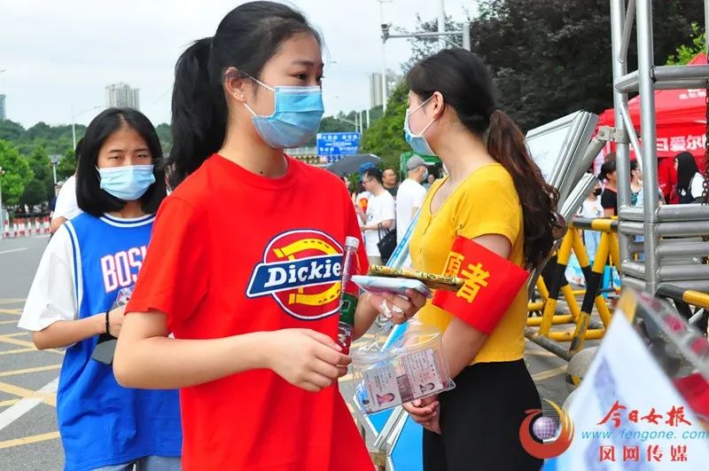 刚刚，2020湖南高考作文题出炉！最全汇总来了！还记得你当年的作文题吗？