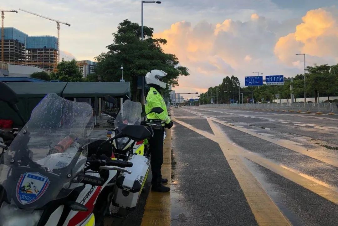 67.4万学子高考，广东交警护航！直击现场