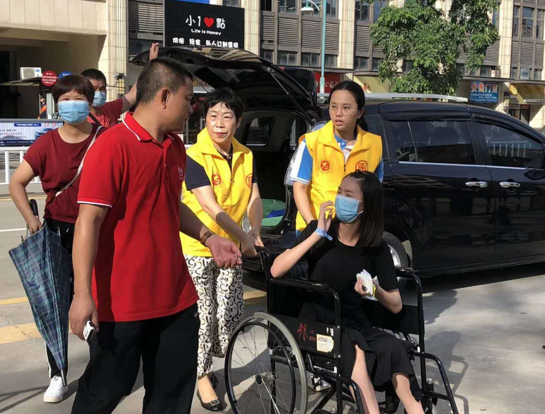 67.4万学子高考，广东交警护航！直击现场