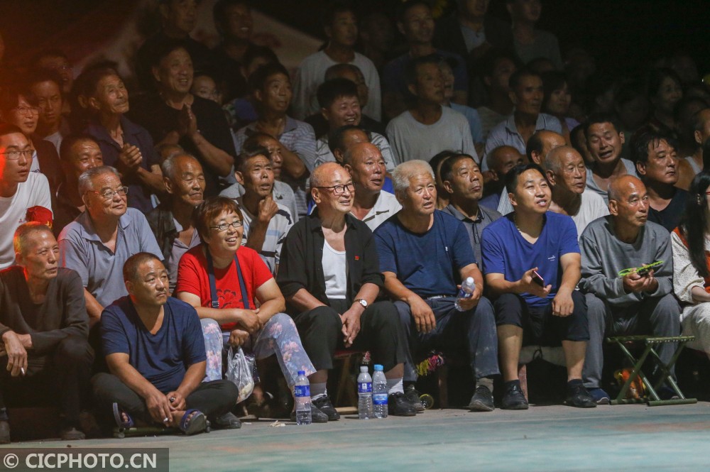 稷山县今天哪里有篮球比赛(山西稷山：夏季乡村篮球赛 丰富村民文化生活)