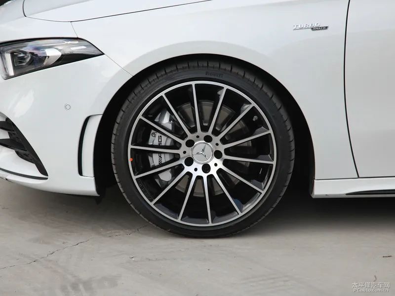 吊打奥迪的AMG A35，年轻人要不要买？