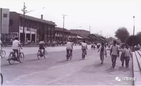 新网红！82岁成都耀华糕点，首个旗舰店来了（组图）