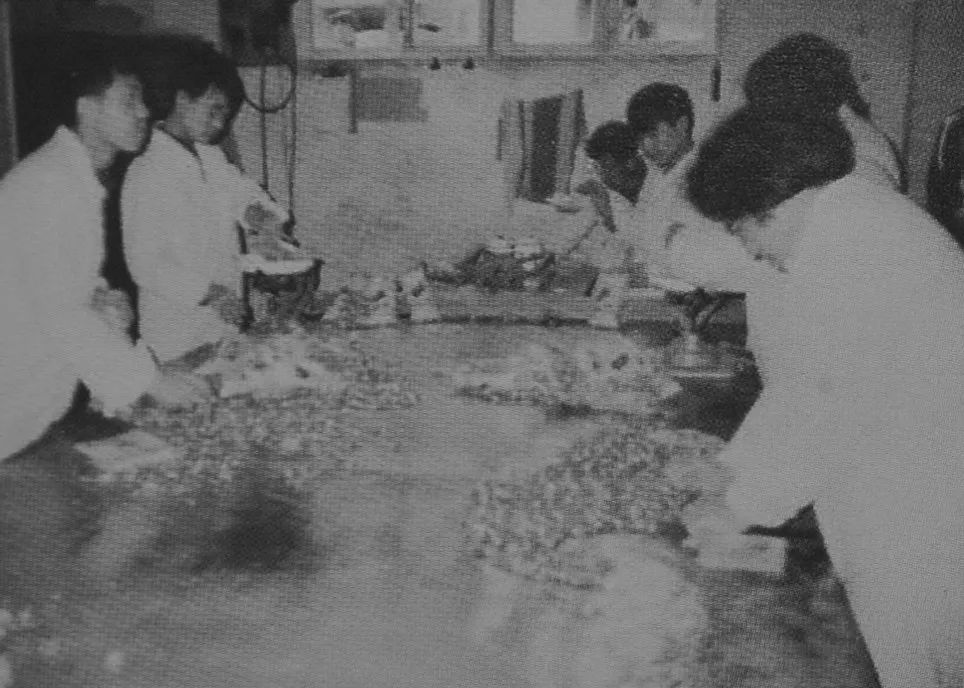 新网红！82岁成都耀华糕点，首个旗舰店来了（组图）