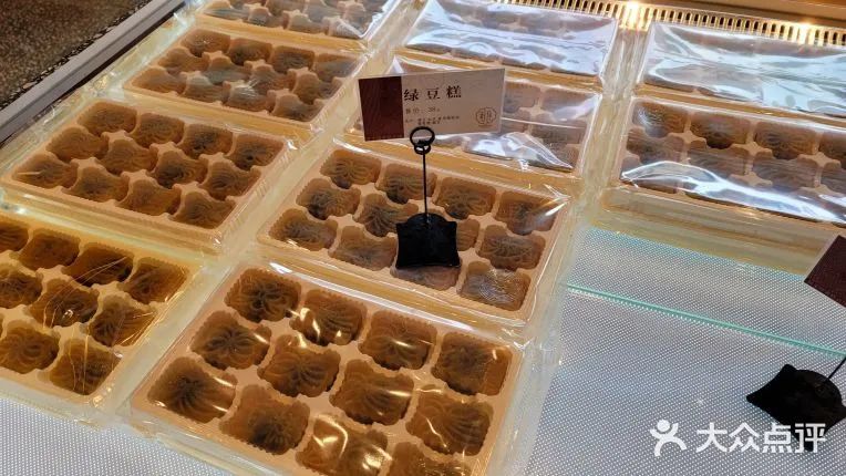 新网红！82岁成都耀华糕点，首个旗舰店来了（组图）