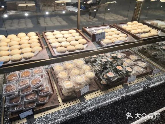 新网红！82岁成都耀华糕点，首个旗舰店来了（组图）