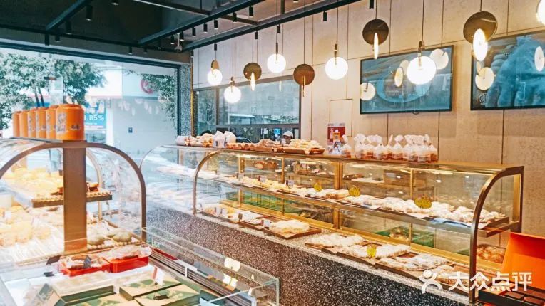 新网红！82岁成都耀华糕点，首个旗舰店来了（组图）