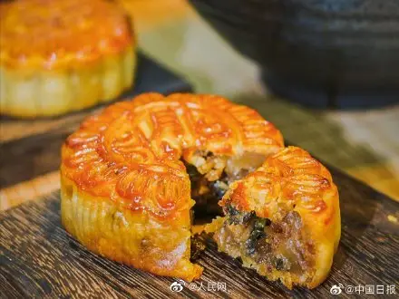 螺蛳粉终于对月饼下手 螺蛳粉馅月饼来了