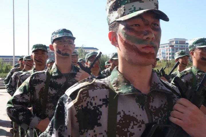 霸气超燃！山东力明科技职业学院新生军训成果汇报