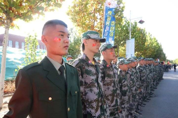霸气超燃！山东力明科技职业学院新生军训成果汇报