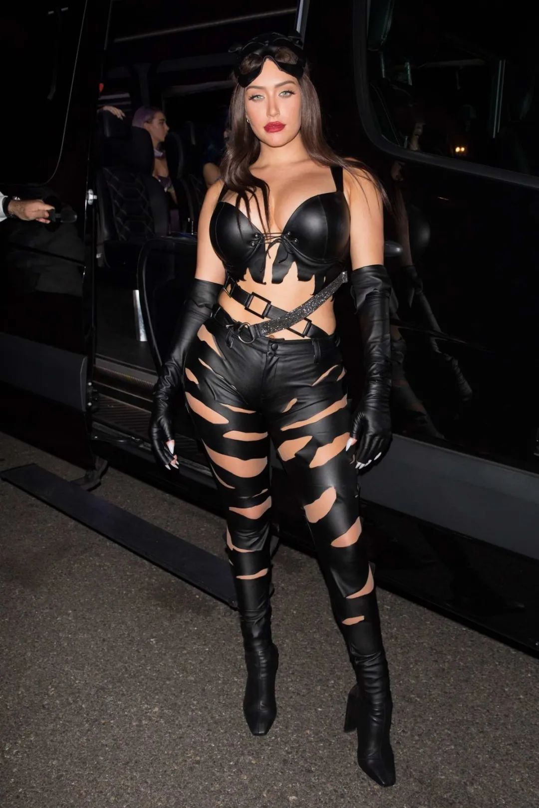 调教教室丨万圣节特辑：为什么猫女郎永远是辣妹们的第一选择？