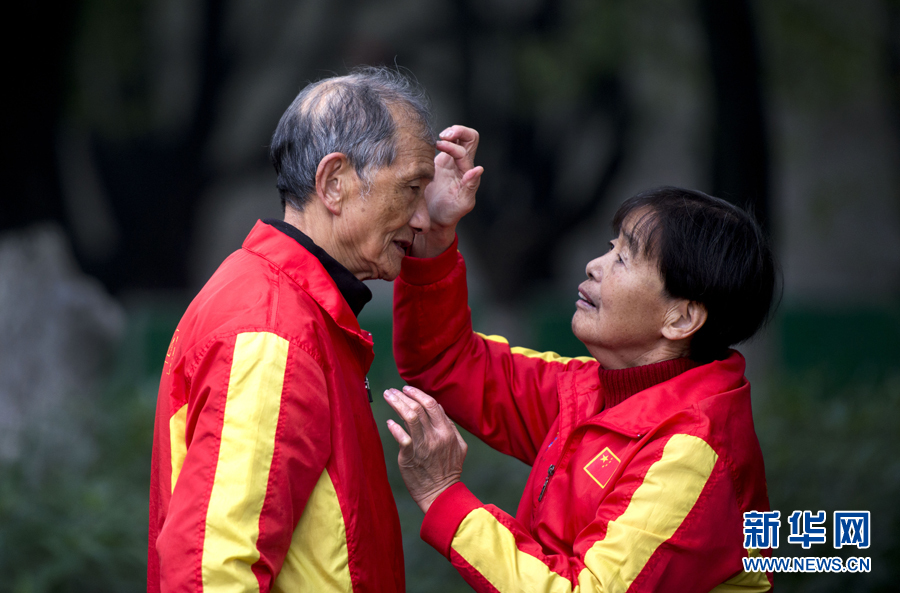 马拉松达人(一对马拉松达人的53年爱情“马拉松”)