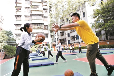 篮球比赛持球多少秒合适(中考体育选篮球，如何学习才有效？)