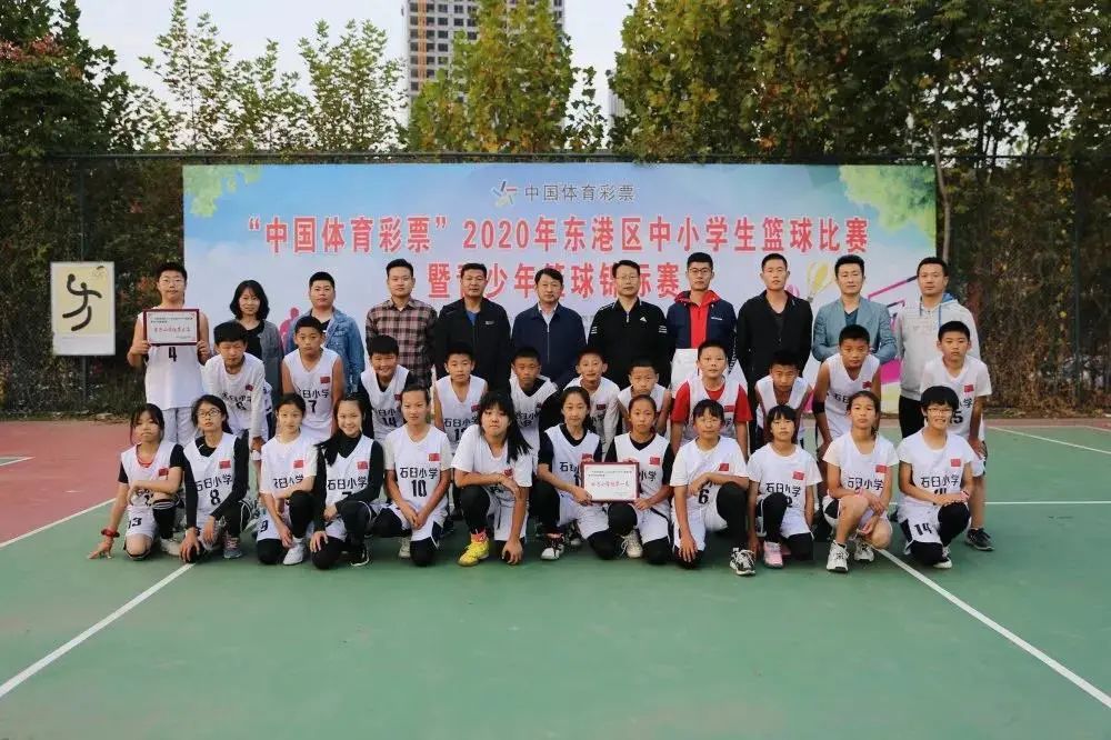 砥砺前行写华章，继往开来谱新篇——石臼小学2020年年终总结