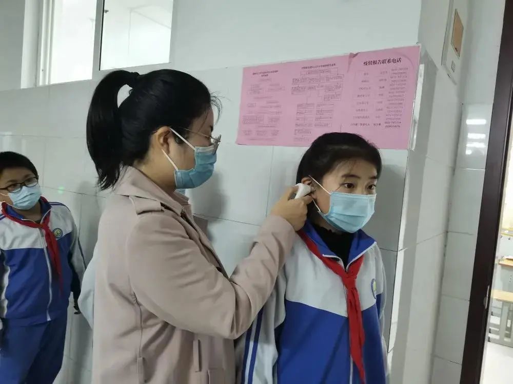 砥砺前行写华章，继往开来谱新篇——石臼小学2020年年终总结